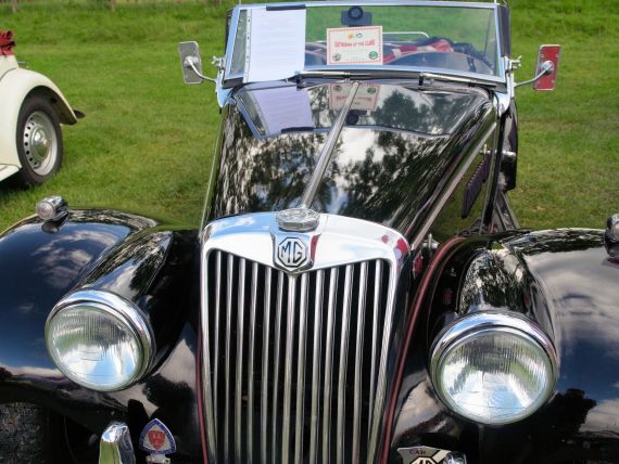 An  MG TF, built between 1953 and 1955 prior to the launch of the MGA.